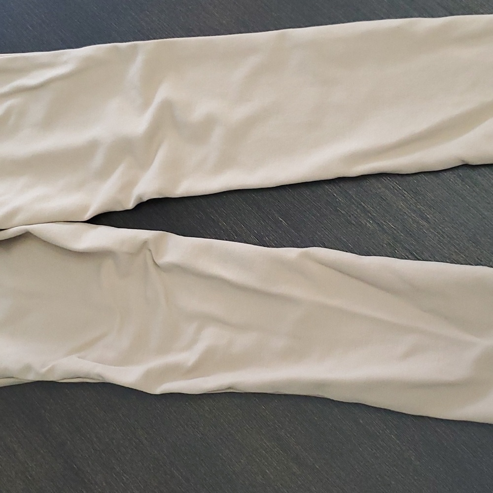 Amazon essentials pants - Picture 2 of 2